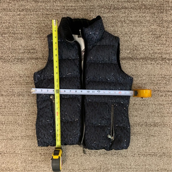 Women's Black Quilted Vest - Picture 16 of 16